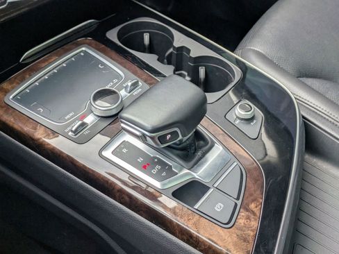 Used 2018 Audi Q7 3.0T Prestige w/ Prestige Package image 20