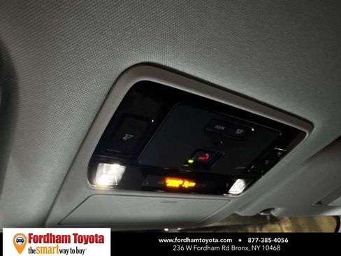 Used 2025 Toyota Grand Highlander AWD image 28