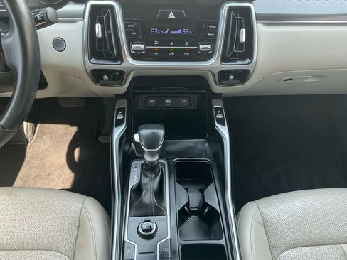Used 2022 Kia Sorento S w/ Panoramic Sunroof Package FWD image 20