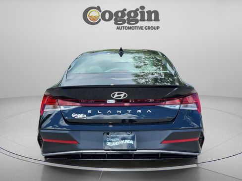 New 2026 Hyundai Elantra SEL Sport Premium FWD image 4