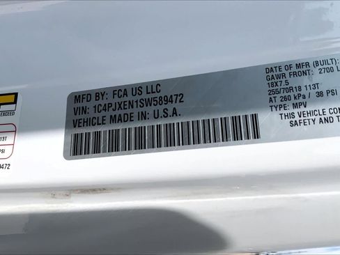 Used 2025 Jeep Wrangler Unlimited Sahara AWD/4WD image 32