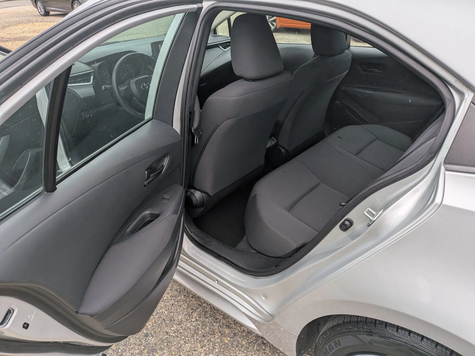 Used 2023 Toyota Corolla LE FWD image 18