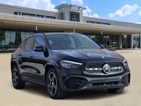 Certified 2025 Mercedes-Benz GLA 250 image 2