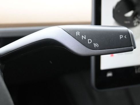 Used 2023 Tesla Model Y Long Range AWD/4WD image 16