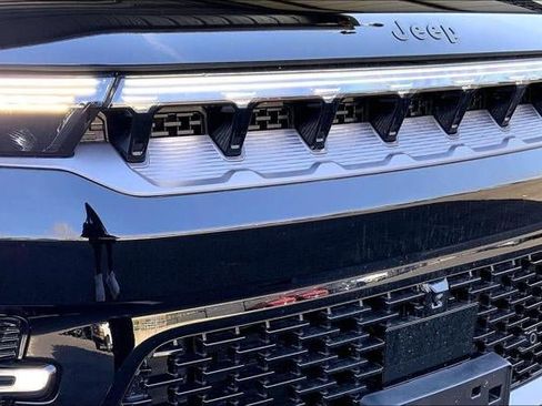 New 2026 Jeep Grand Wagoneer Limited AWD/4WD image 57