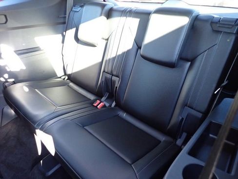 Used 2018 Volkswagen Atlas SE image 18