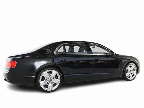 Used 2014 Bentley Flying Spur W12 image 5