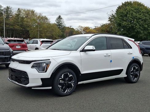 New 2025 Kia Niro Wind w/ Wind Preserve Package image 2