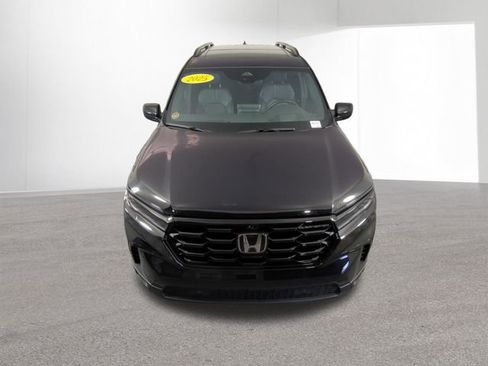 Used 2025 Honda Pilot Black Edition image 43