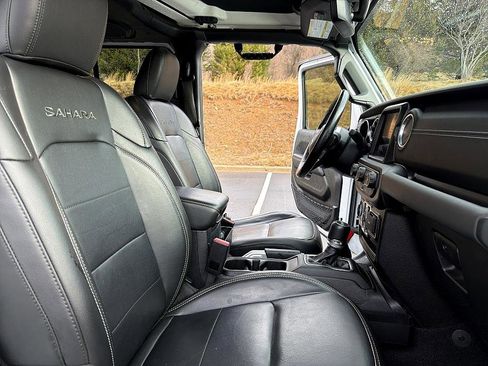 Used 2021 Jeep Wrangler Unlimited Sahara w/ Cold Weather Group image 17