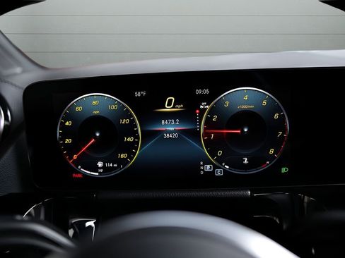 Used 2023 Mercedes-Benz GLA 250 4MATIC image 36