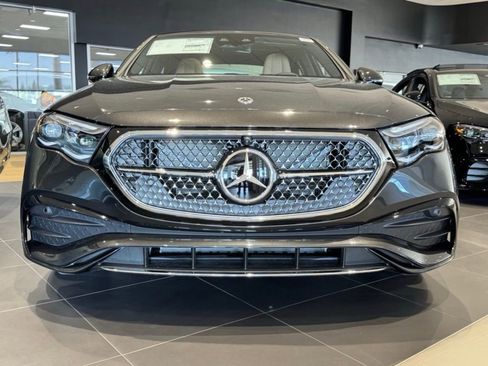 New 2025 Mercedes-Benz E 350 Sedan image 5