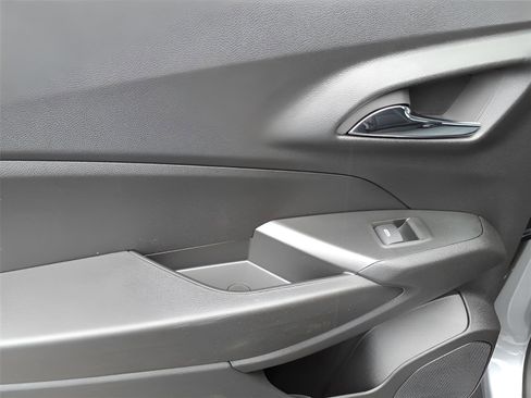 New 2026 Chevrolet Trax LT w/ Driver Confidence Package image 9