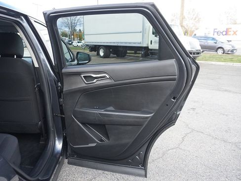 Used 2023 Kia Sportage LX image 24