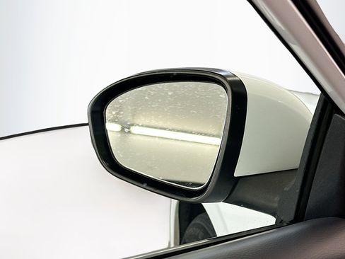 Used 2024 Nissan Sentra S image 16