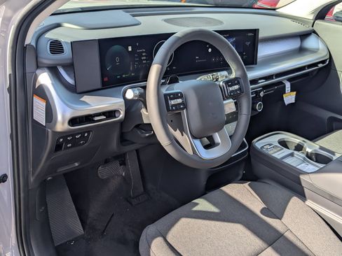 New 2026 Hyundai Ioniq 9 SE image 8