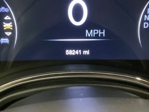 Used 2019 Jeep Grand Cherokee Overland image 27