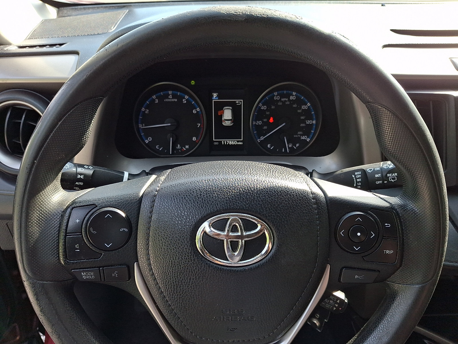 Used 2018 Toyota RAV4 LE w/ All Weather Liner Package AWD/4WD image 19