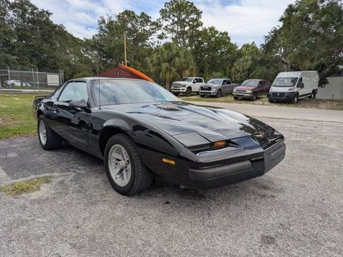 Used 1989 Pontiac Firebird Coupe RWD image 1