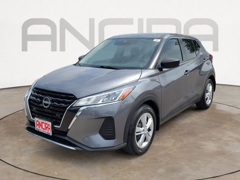 Used 2023 Nissan Kicks S FWD image 9
