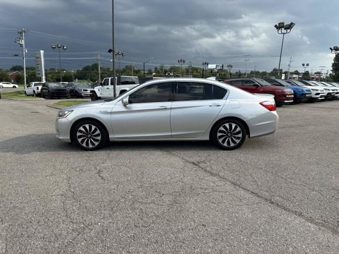 Used 2015 Honda Accord Hybrid Sedan image 8