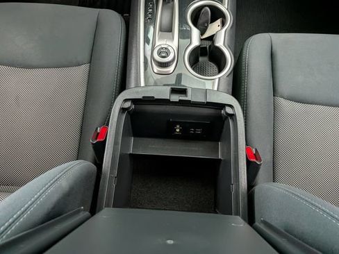 Used 2017 Nissan Pathfinder S AWD/4WD image 28