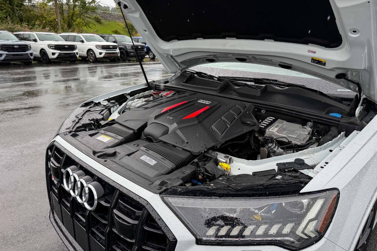 Used 2021 Audi SQ7 Prestige AWD/4WD image 40