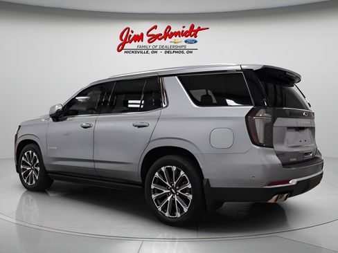 Used 2025 Chevrolet Tahoe High Country AWD/4WD image 4