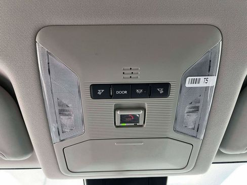 Used 2024 Toyota RAV4 LE image 21