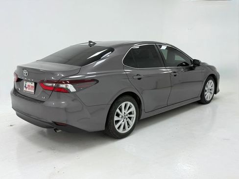 Used 2023 Toyota Camry LE image 10