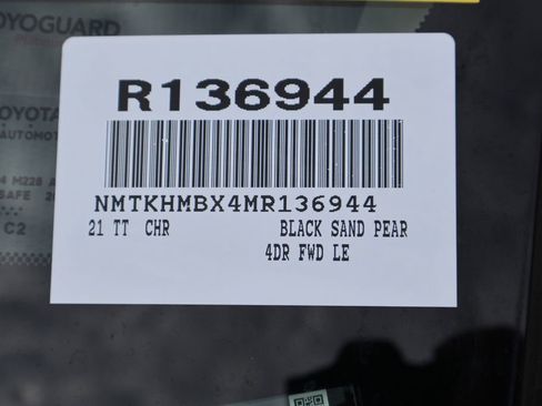 Used 2021 Toyota C-HR LE FWD image 7