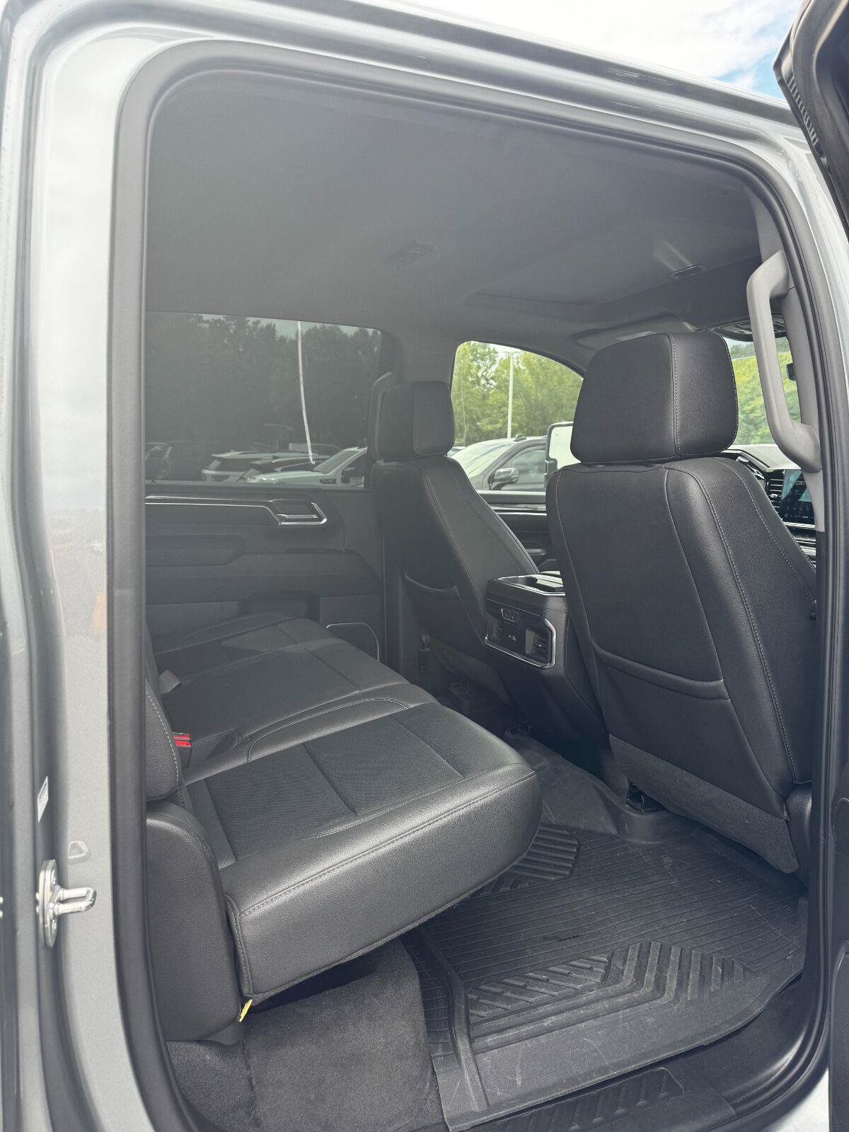 Used 2024 Chevrolet Silverado 2500 LTZ w/ LTZ Plus Package AWD/4WD image 28
