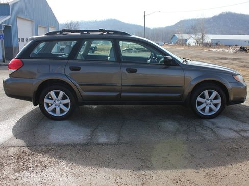 Used 2009 Subaru Outback 2.5i Special Edition image 4