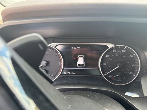 Used 2023 Nissan Rogue SV image 16