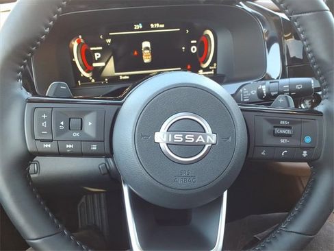 New 2025 Nissan Pathfinder Platinum image 12