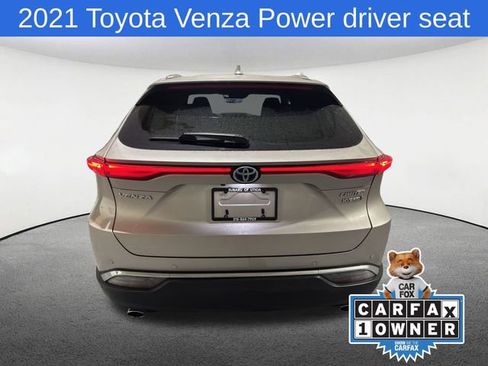 Used 2021 Toyota Venza Limited image 14