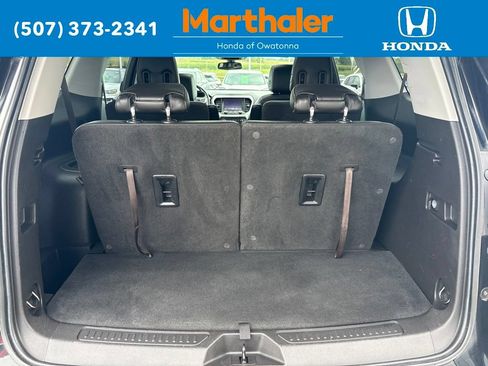 Used 2019 GMC Acadia SLT w/ Black Edition AWD/4WD image 16