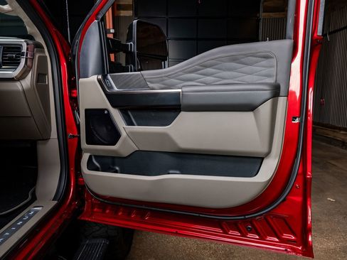 Used 2026 Ford F250 Platinum w/ Platinum Plus Package image 37