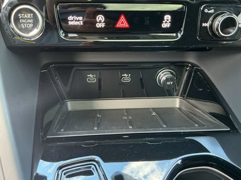 Used 2025 Audi Q5 Premium Plus AWD/4WD image 26