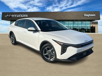 Used 2025 Kia K4 LXS video 1