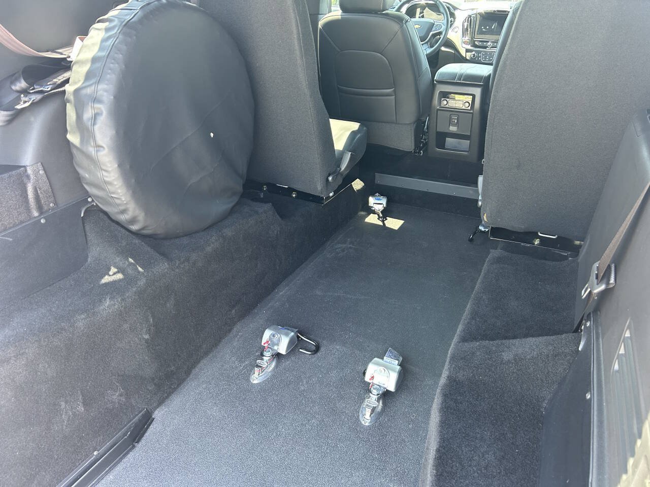 Used 2022 Chevrolet Traverse LT FWD image 5