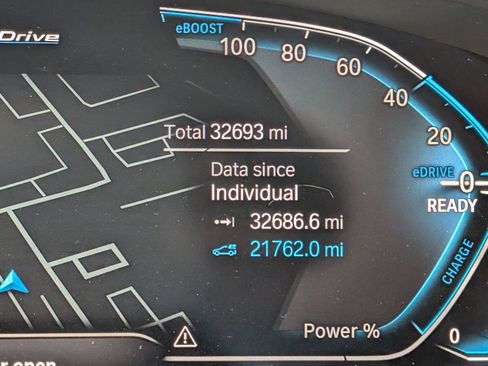 Certified 2023 BMW 530e xDrive w/ Premium Package image 24