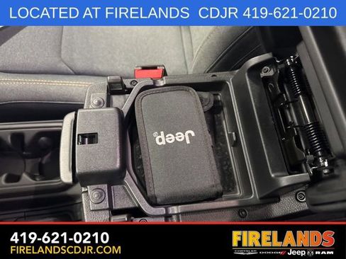 New 2025 Jeep Wrangler Unlimited Sahara AWD/4WD image 30