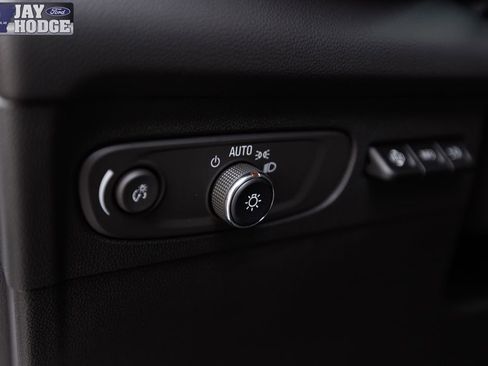 Used 2023 Buick Envision Essence w/ Technology Package I image 13