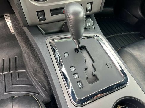 Used 2014 Dodge Challenger R/T RWD image 29