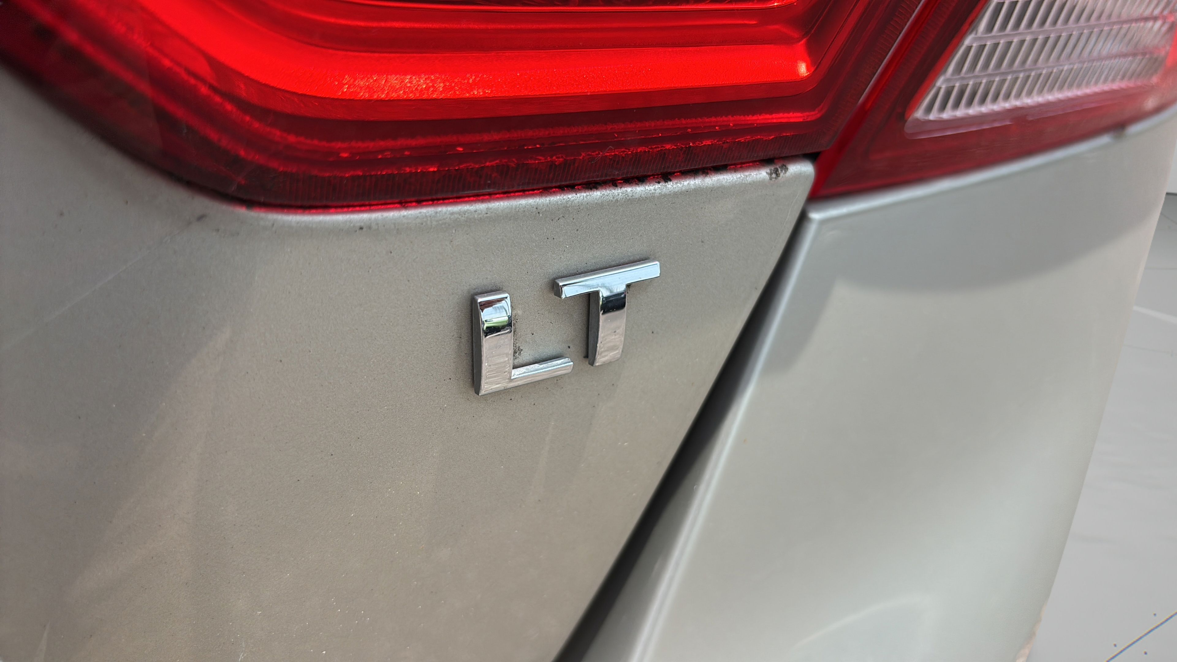 Used 2014 Chevrolet Impala LT w/ Premium Seating Package FWD image 32
