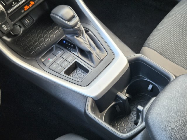 Used 2025 Toyota RAV4 LE AWD/4WD image 18