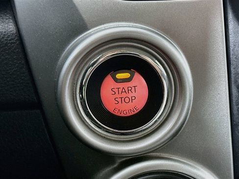 Used 2017 Nissan Titan SV AWD/4WD image 25