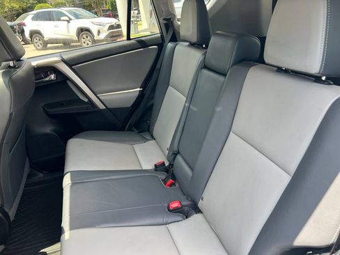 Used 2015 Toyota RAV4 Limited AWD/4WD image 23