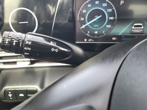 Used 2021 Hyundai Elantra SEL w/ Convenience Package image 17